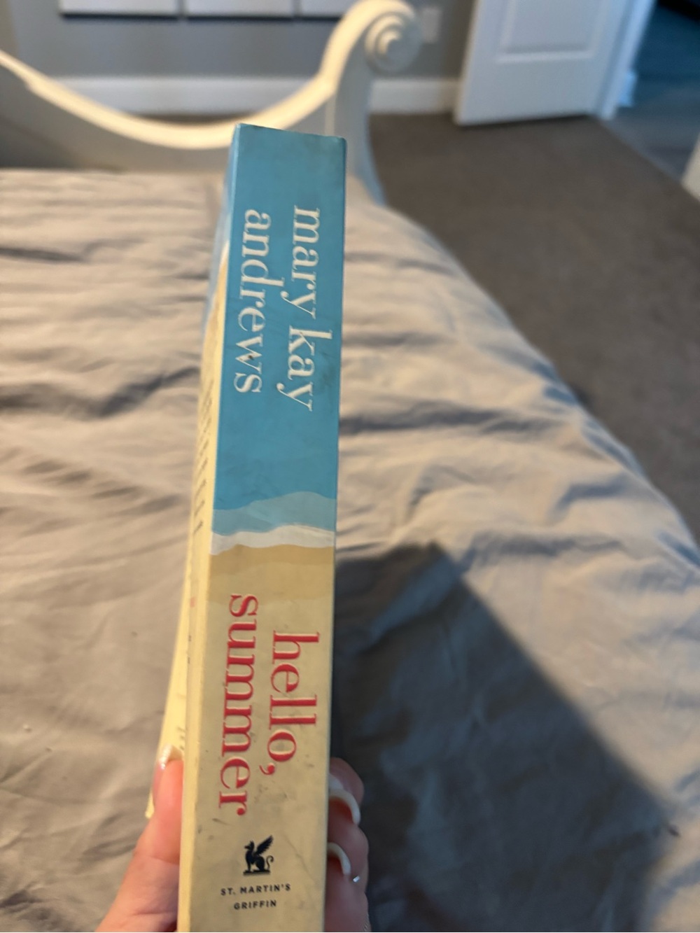 Mary Kay Andrews "hello, summer" Beach Novel - Blue & Sand Cover - Picture 4 of 4